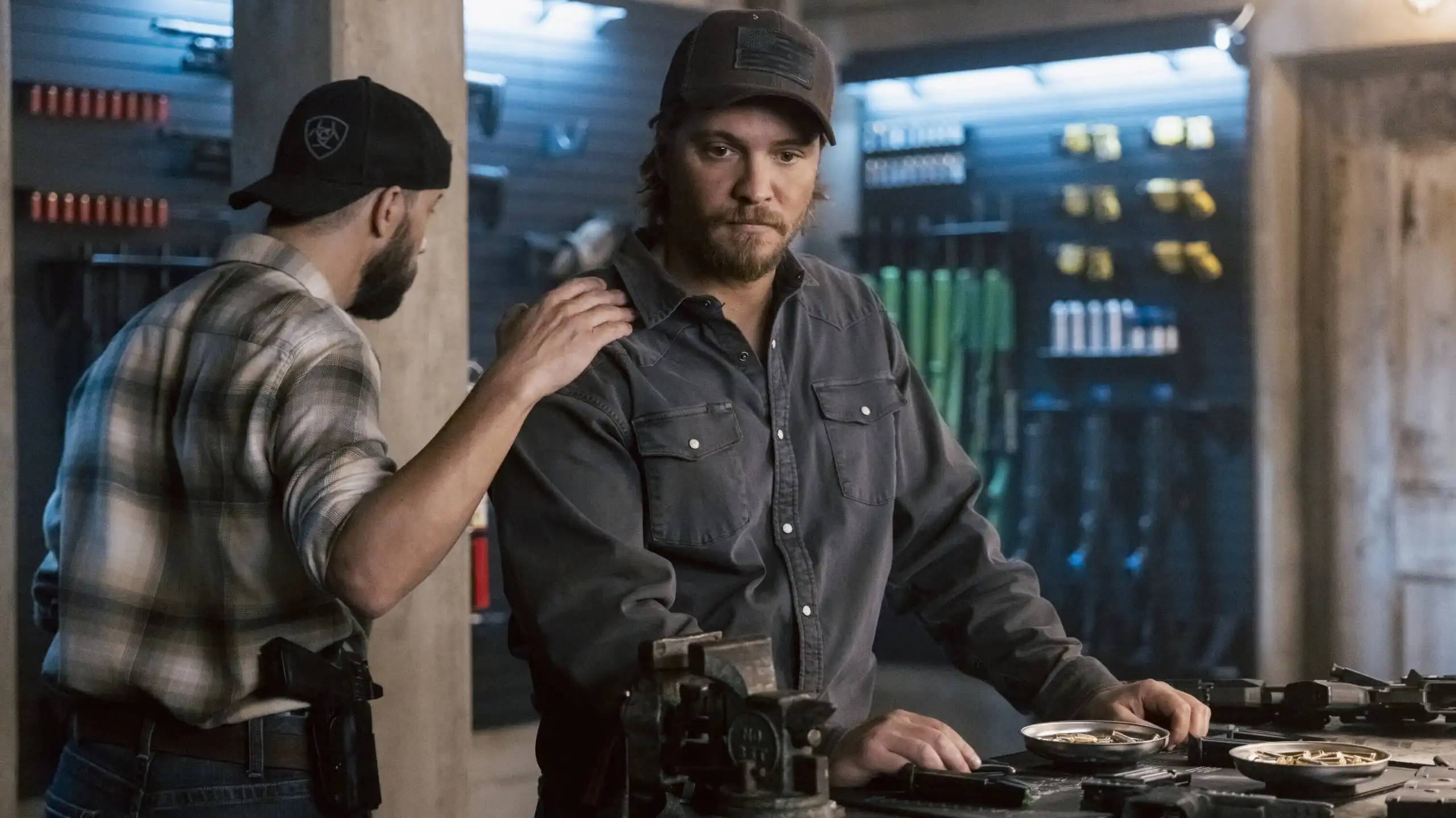 Luke Grimes comenta sobre a possibilidade da terceira temporada de Marshals após sucesso da segunda