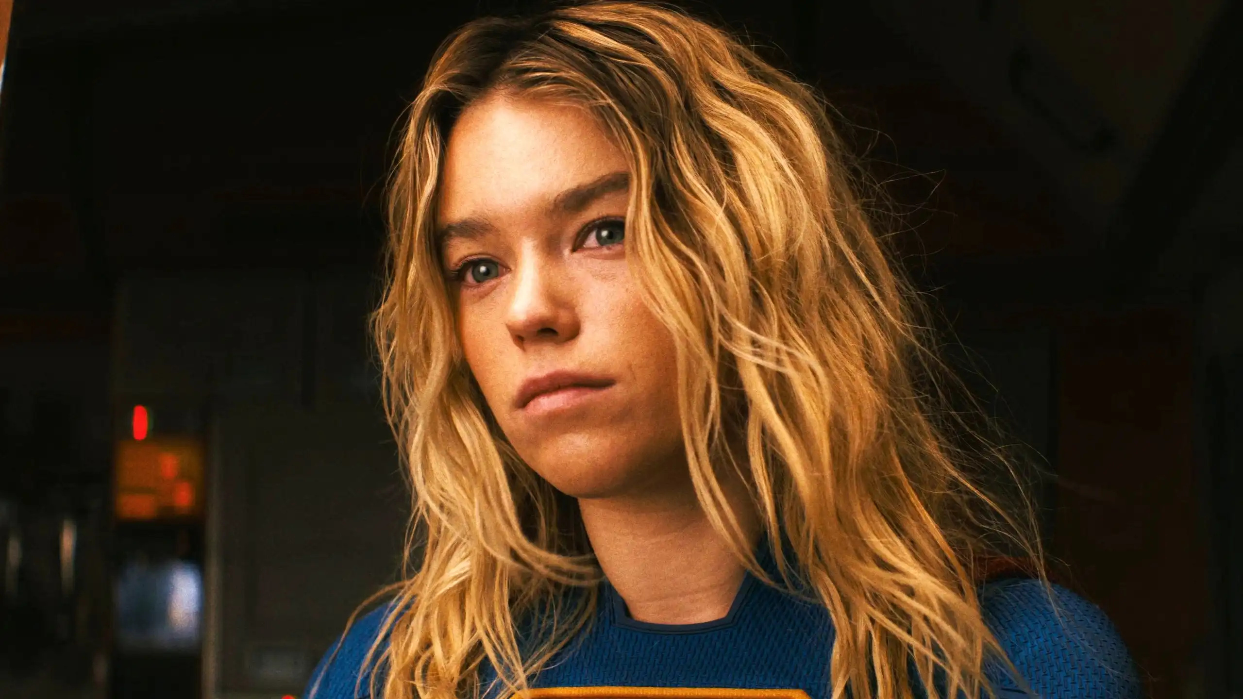 DC busca caminhos para manter Supergirl no universo após fracasso de bilheteria