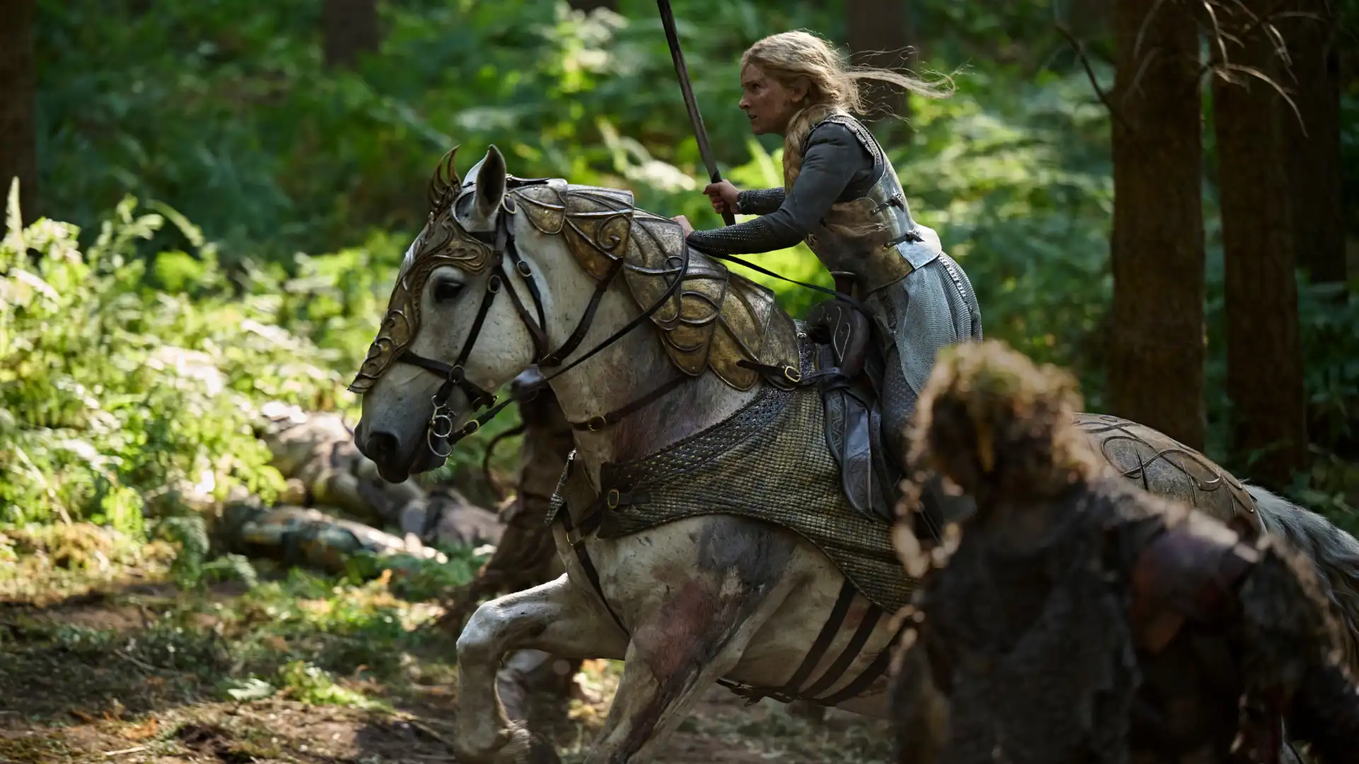 Temporada 3 de The Rings of Power revelará passado inédito de Galadriel, avisa atriz