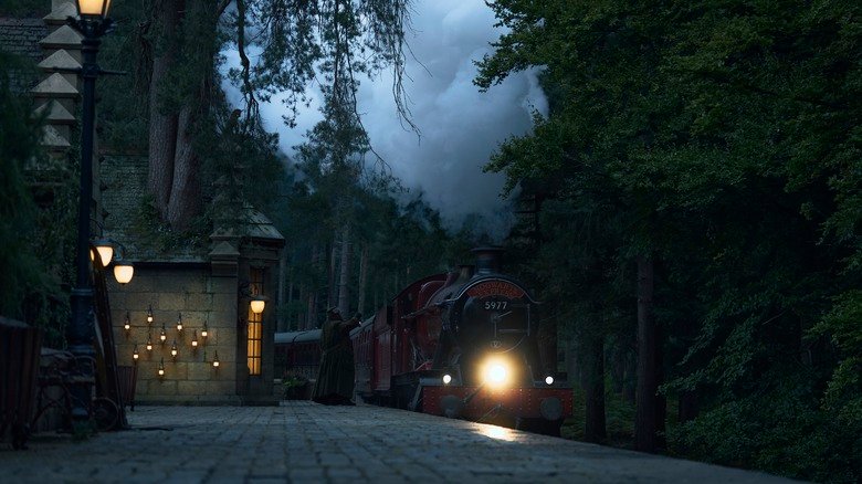 Nova série de Harry Potter na HBO mostra imagem do castelo de Hogwarts em pôster oficial