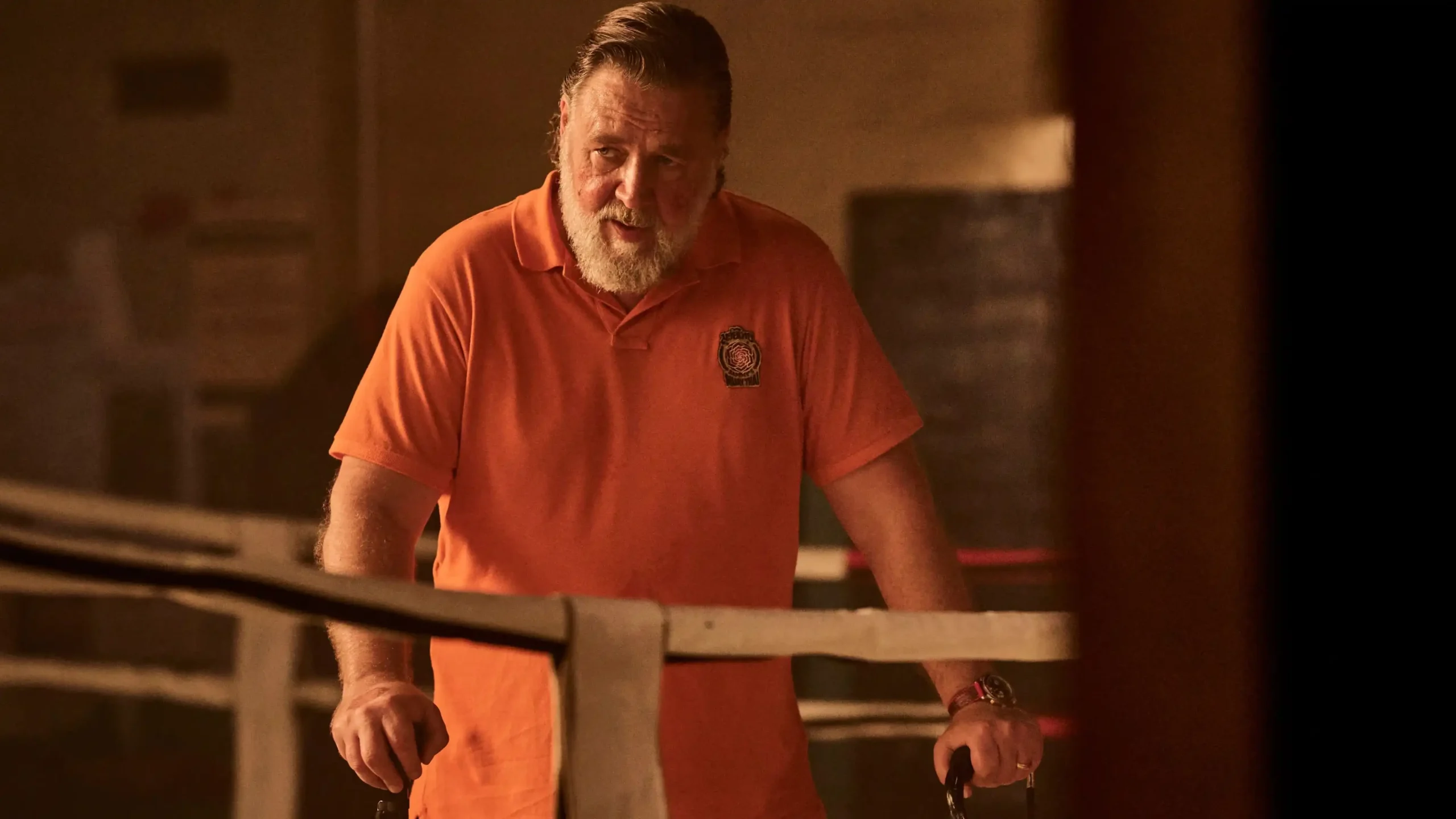 Filme “Beast”, com Russell Crowe, alcança sucesso no streaming após fracasso nas bilheterias