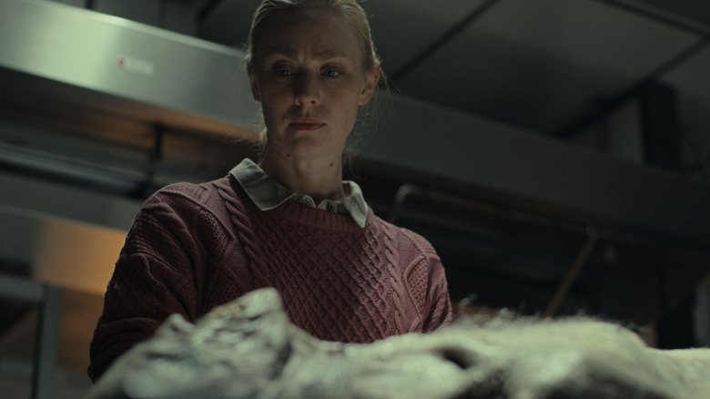 Efeitos práticos impressionam em “The Cycle”, mistério de terror disponível no Shudder