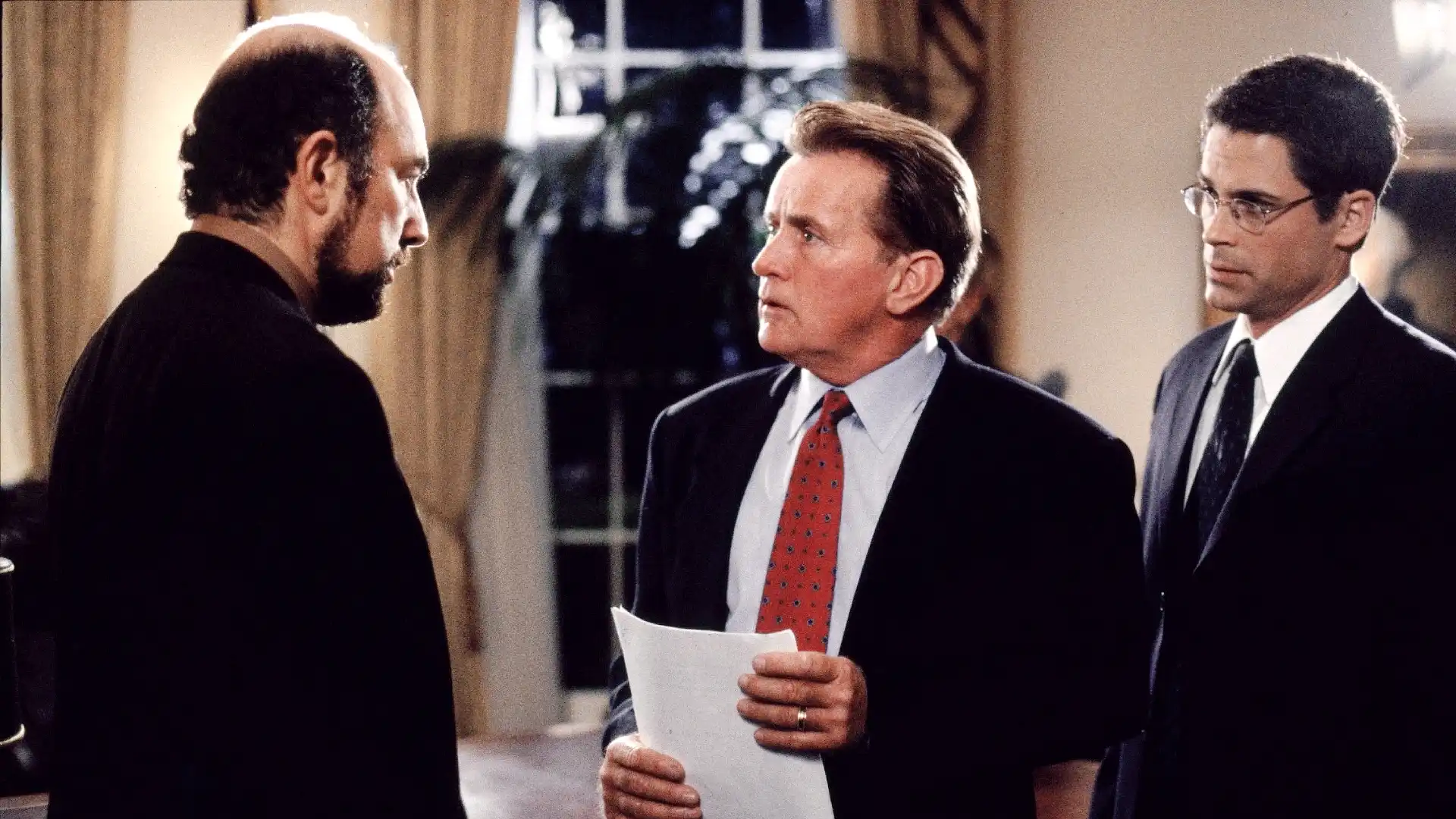 Bradley Whitford defende nova temporada de The West Wing com condição do elenco para retorno