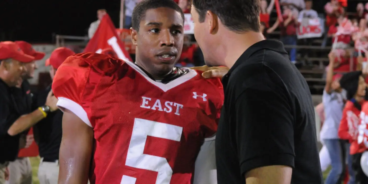 Produção da nova série reboot de Friday Night Lights é suspensa na Peacock