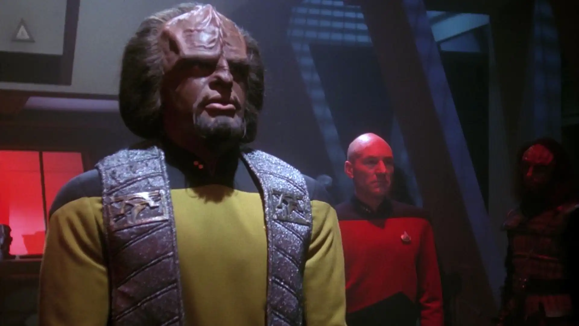 Ronald D. Moore detalha como transformou a cultura Klingon em Star Trek: A Nova Geração