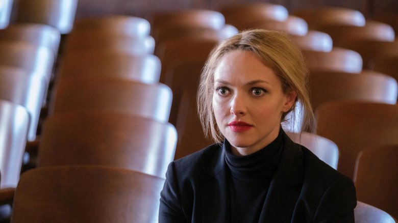 Documentário “You Can See Everything” revela participação secreta de Amanda Seyfried e desafia a percepção sobre Elizabeth Holmes